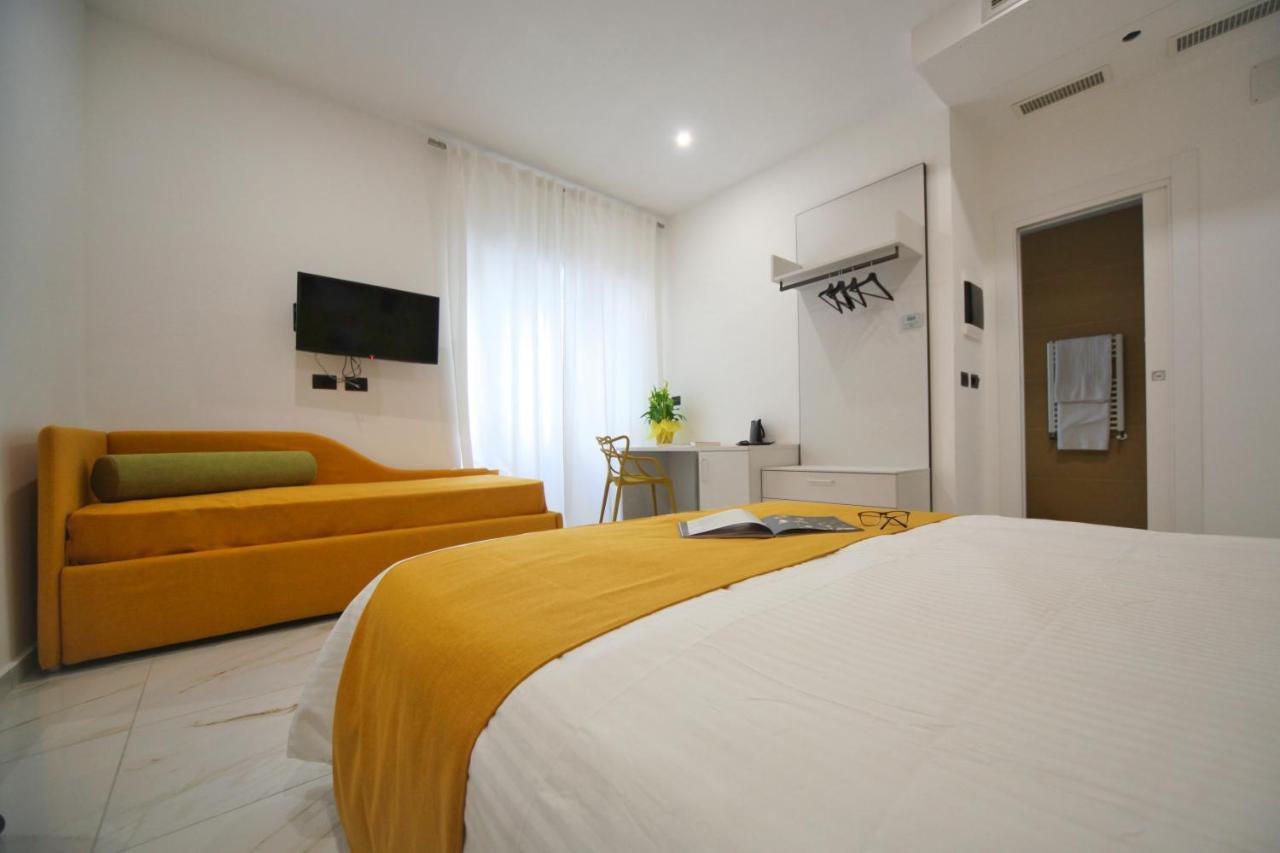 Be-Coloured Otel Napoli Dış mekan fotoğraf