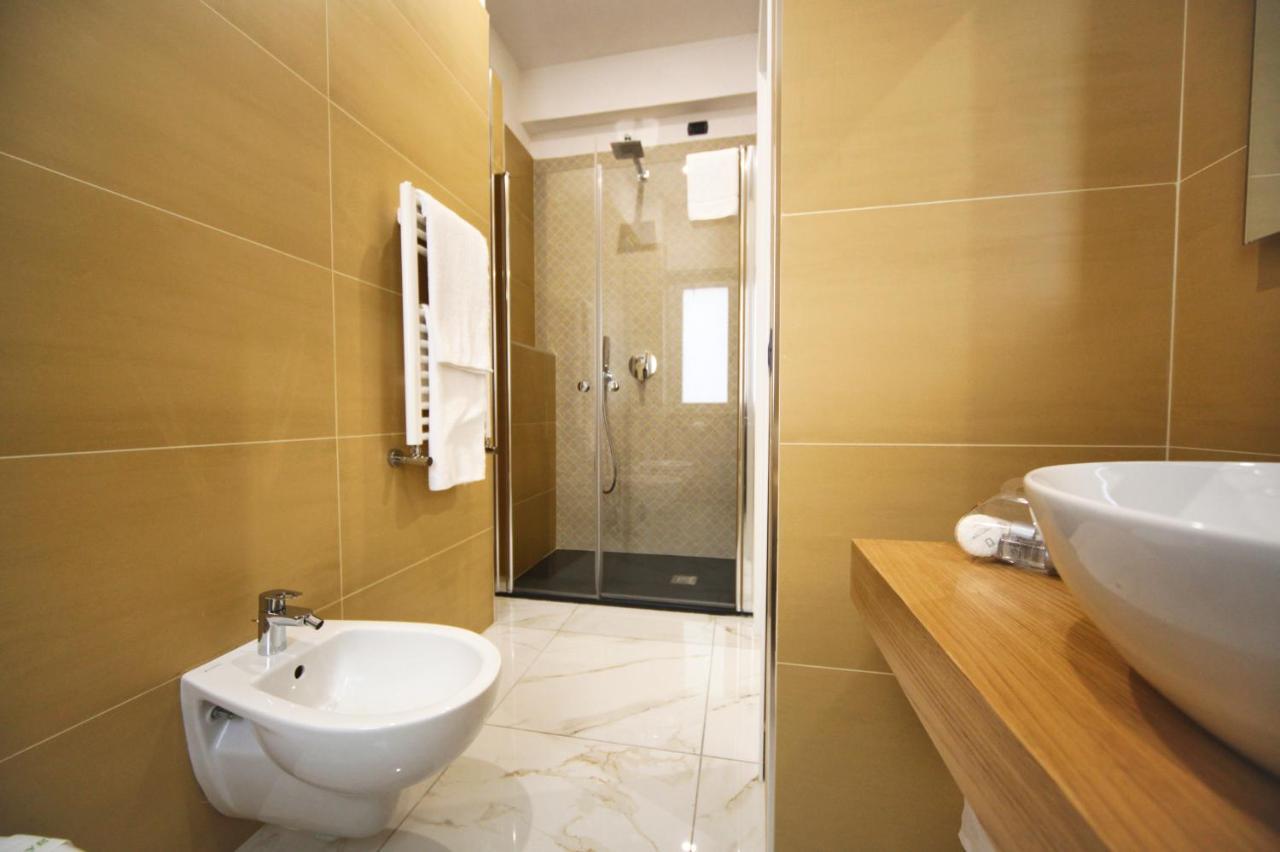 Be-Coloured Otel Napoli Dış mekan fotoğraf