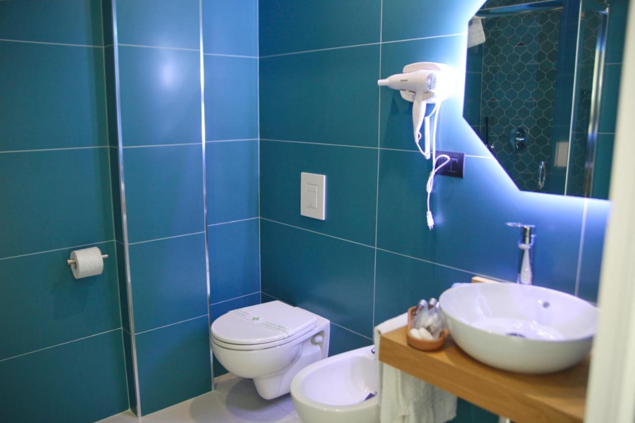 Be-Coloured Otel Napoli Dış mekan fotoğraf